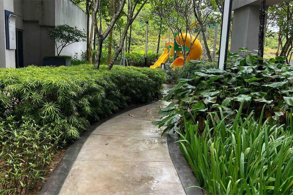 Meridinmedini Familytrip 5Min To Legoland By Vdo Homestay Nusajaya  Exterior photo